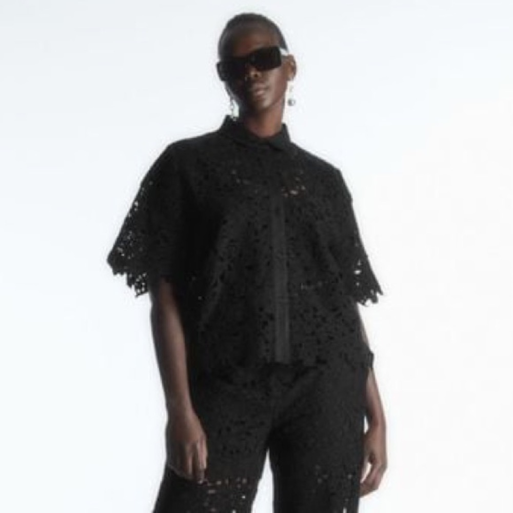 COS Lace Short Sleeve Boxy Button Down Top - sz 2 - Picture 2 of 9
